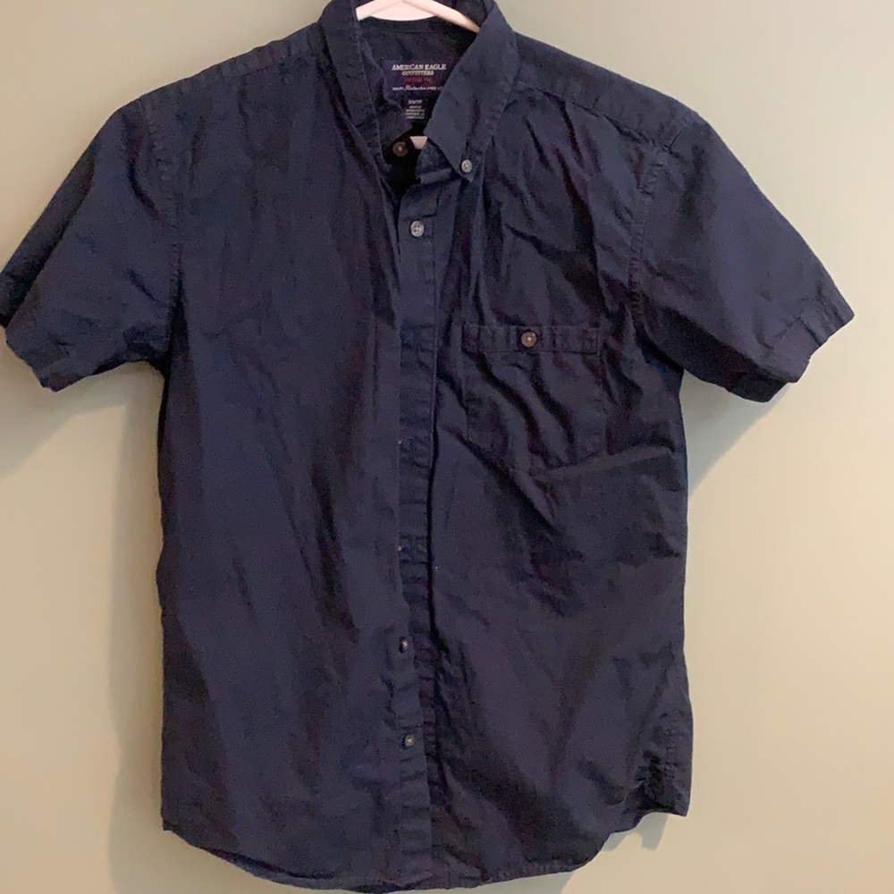 American eagle size extra small. casual buttondown